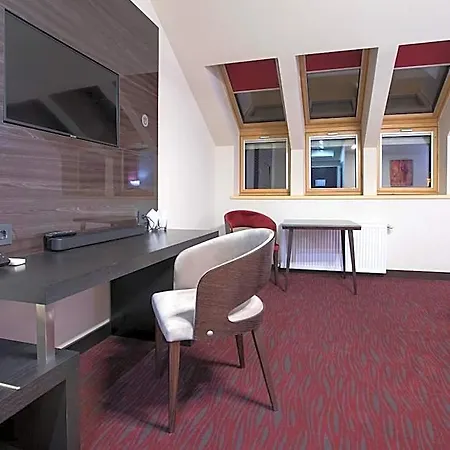 The Fifth Floor By Old Town 4*