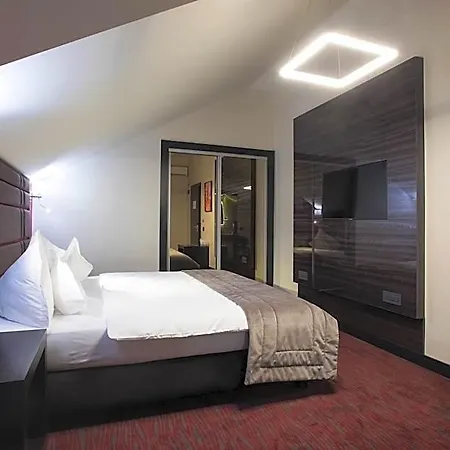 Ξενοδοχείο The Fifth Floor By Old Town 4*
