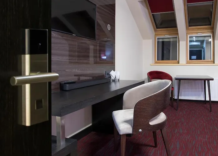 The Fifth Floor By Old Town Hotel