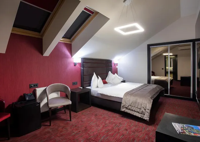 The Fifth Floor By Old Town 4*