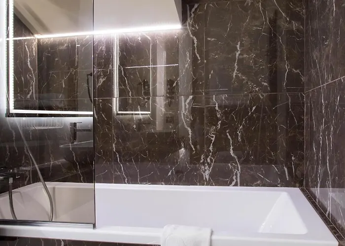 Hotel The Fifth Floor By Old Town 4*