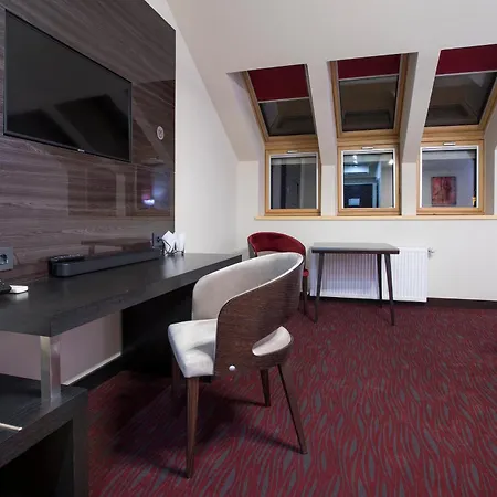 The Fifth Floor By Old Town 4*