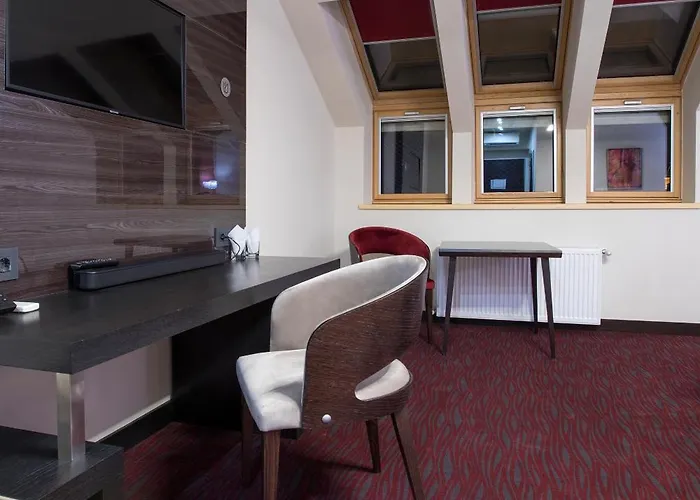 The Fifth Floor By Old Town 4*